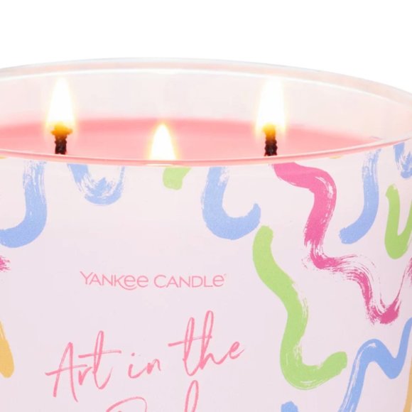Yankee Candle Accents Yankee Candle 3 Wick Art In The Park With Essential Oils 3 Wicks 8oz